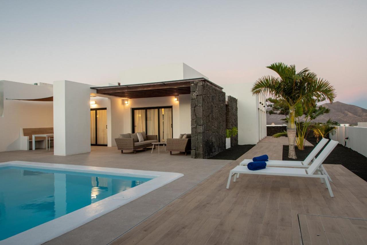 Villalia Iris Villa *